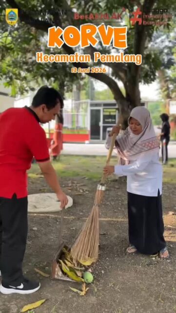 ✨ Jumat Bersih ✨ 

Mulai hari dengan yang segar! Lingkungan kantor yang nyaman akan mendukung semangat kerja dan pelayanan yang lebih baik. Semangat bersih-bersih rekan semua! 💪

📅Jumat, 12 Juni 2026

#berakhlak 
#banggamelayanibangsa 
#kecamatanpemalang